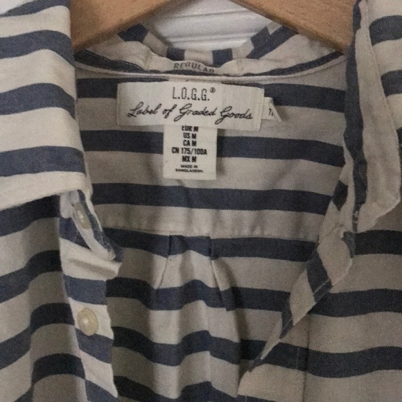 Long sleeve button down - Picture 2 of 4